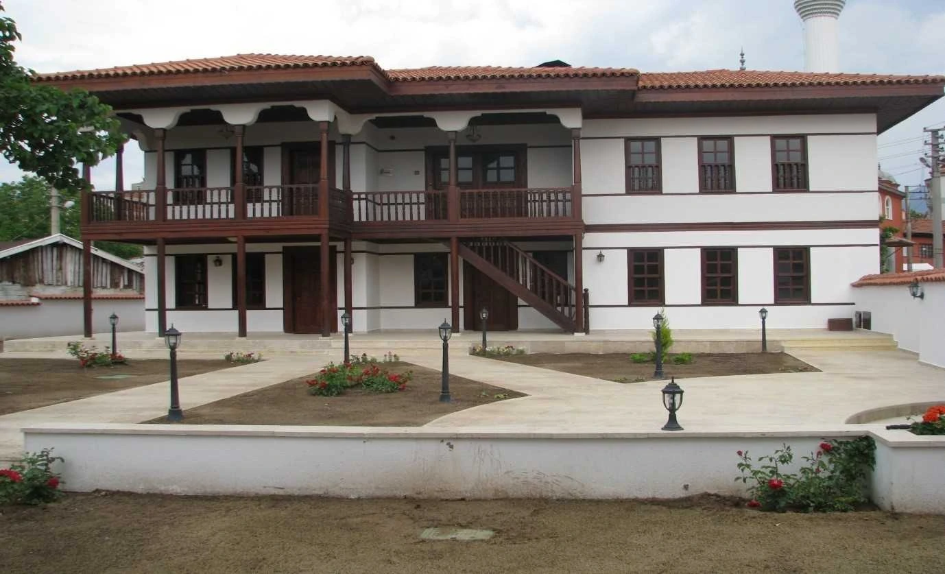 DENİZLİ İL ÖZEL İDARESİ ABDÜLLÜOĞLU KONAĞI RESTORASYONU ( 2011 )